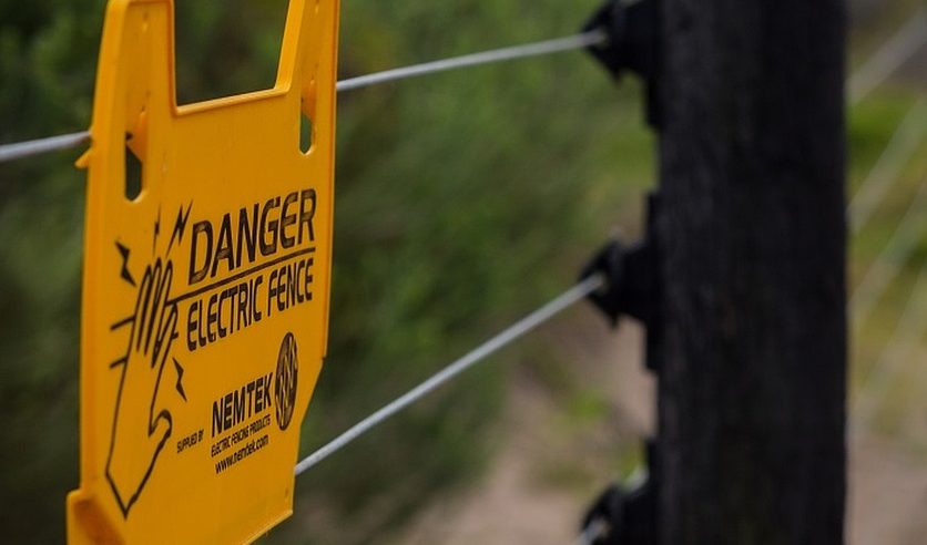 Electric fence repair install contractor paarl wellington riebeek malmesbury franschhoek stellenbosch